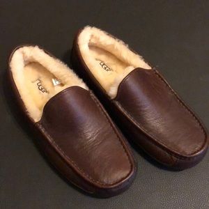 UGG slippers. BRAND NEW!